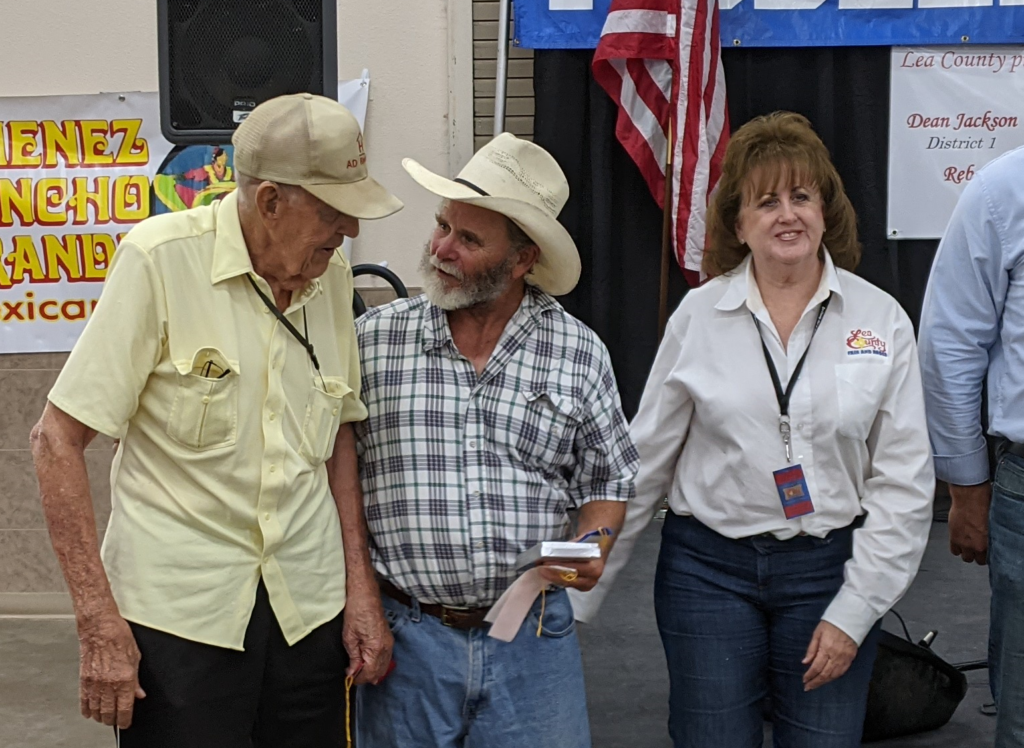 Dennis Behl and Al Dial receiving award for Fiddler's Contest